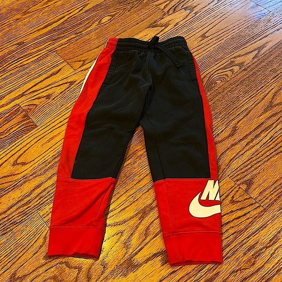 Nike Boy’s Red and Black Joggers Size M(5-6) - Picture 1 of 4